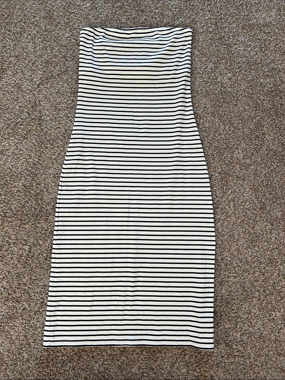 GAP Black and White Strapless Midi Dress